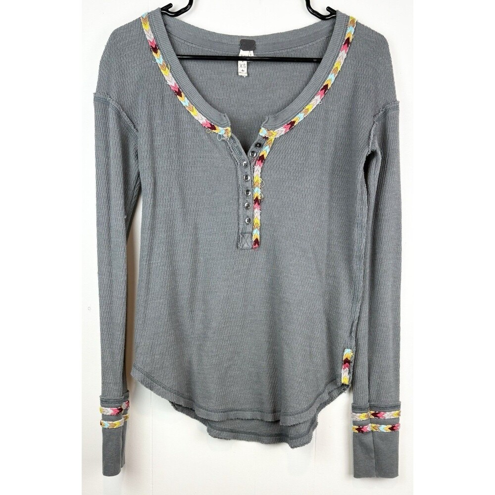 We The Free Grey Henley Shirt Rainbow Trim Long Sleeve Thermal Cozy Boho XS Flaw